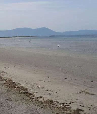 Holiday home Ellie's